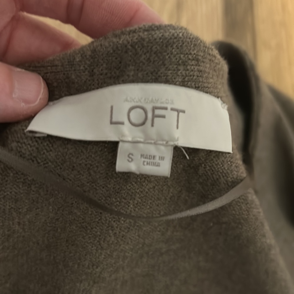 LOFT Cardigan - Picture 3 of 3